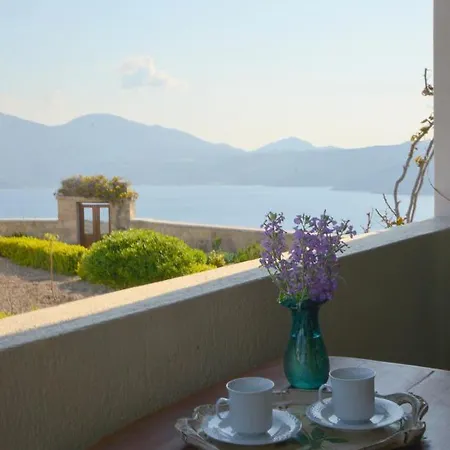 Villa De Viento Tripití